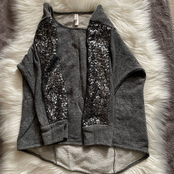 Xhilaration Grey sweater with sequin sleeves - Picture 3 of 6